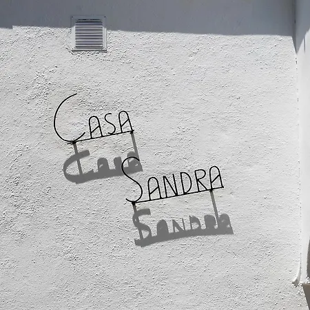 Sandra Floor Escape Apartman