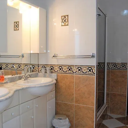 Sandra Floor Escape Nerja