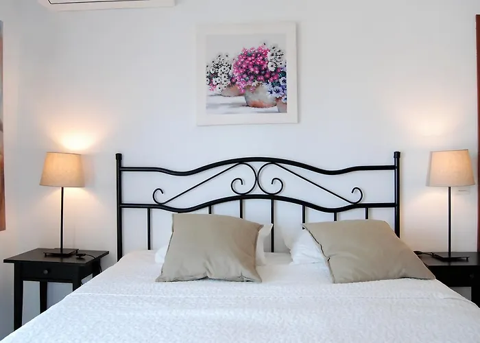 Sandra Floor Escape Apartman