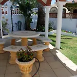 Sandra Floor Escape شقة